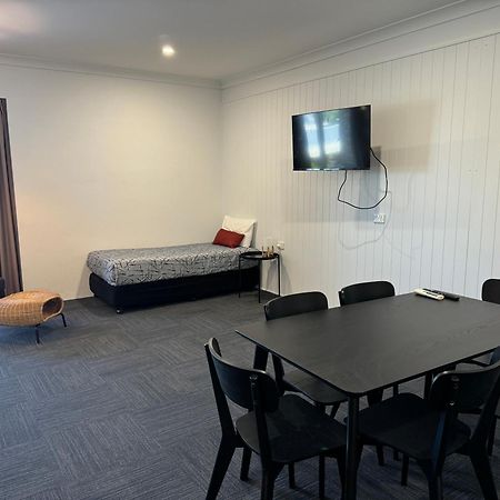 Longreach Motor Inn Buitenkant foto