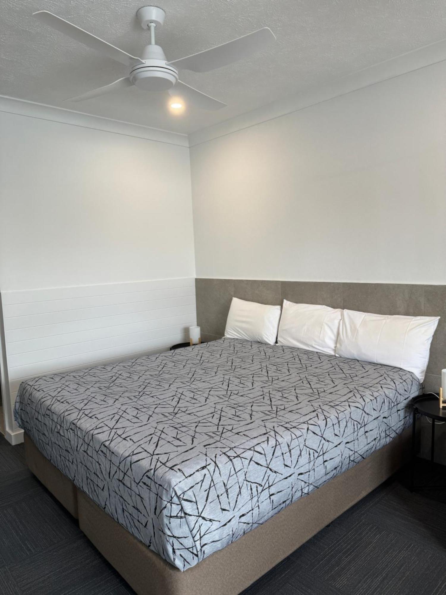Longreach Motor Inn Buitenkant foto