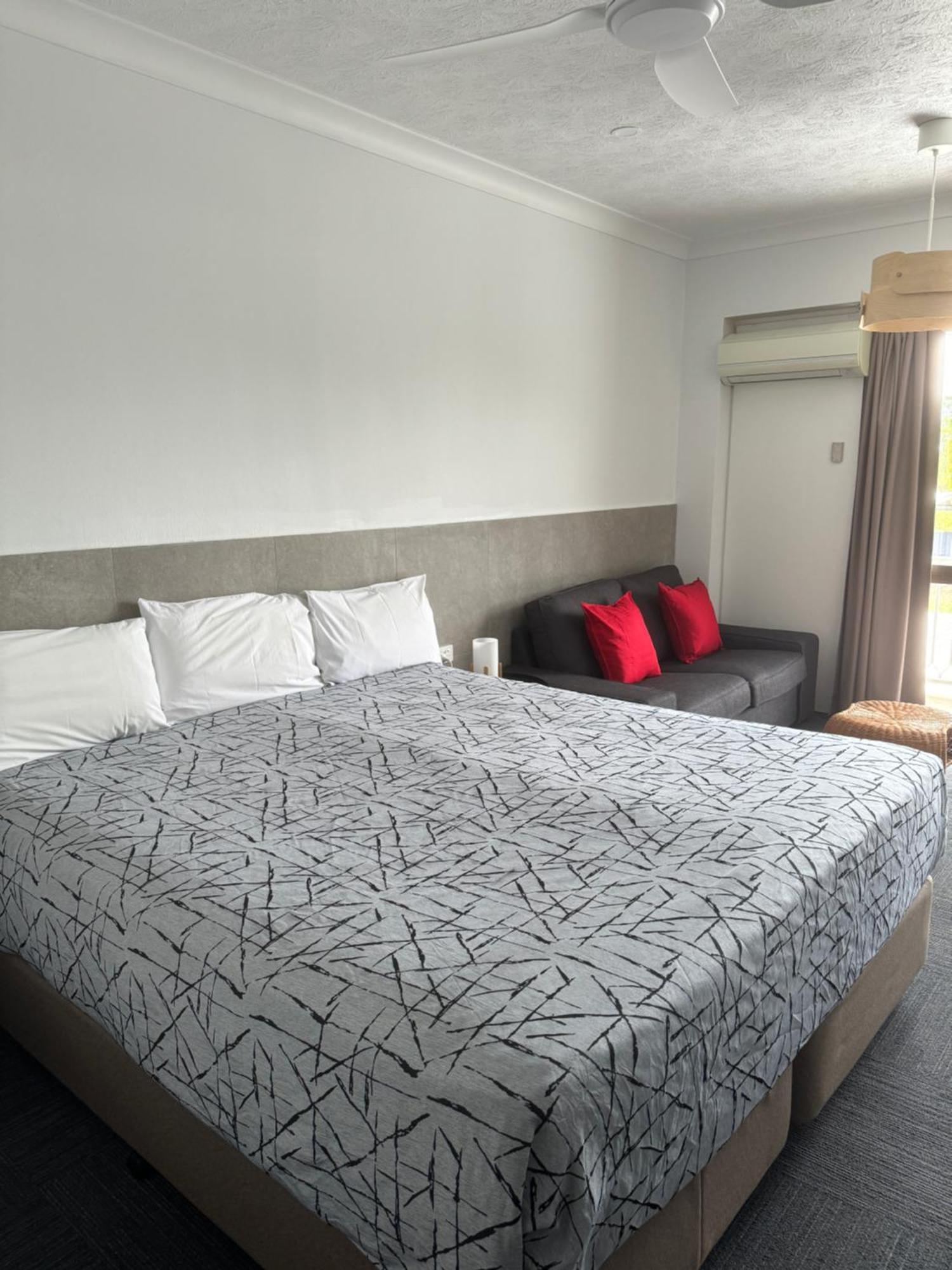 Longreach Motor Inn Buitenkant foto
