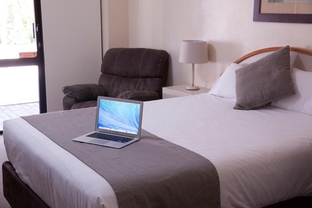 Longreach Motor Inn Buitenkant foto