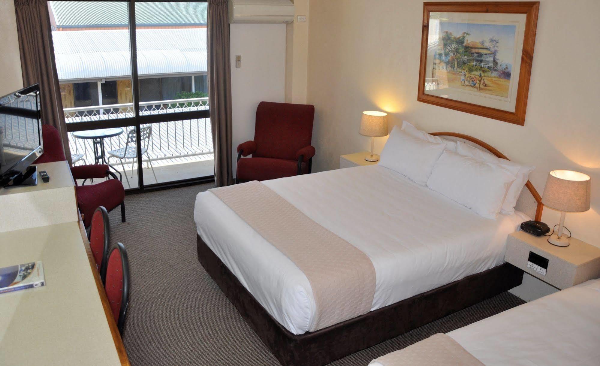 Longreach Motor Inn Buitenkant foto