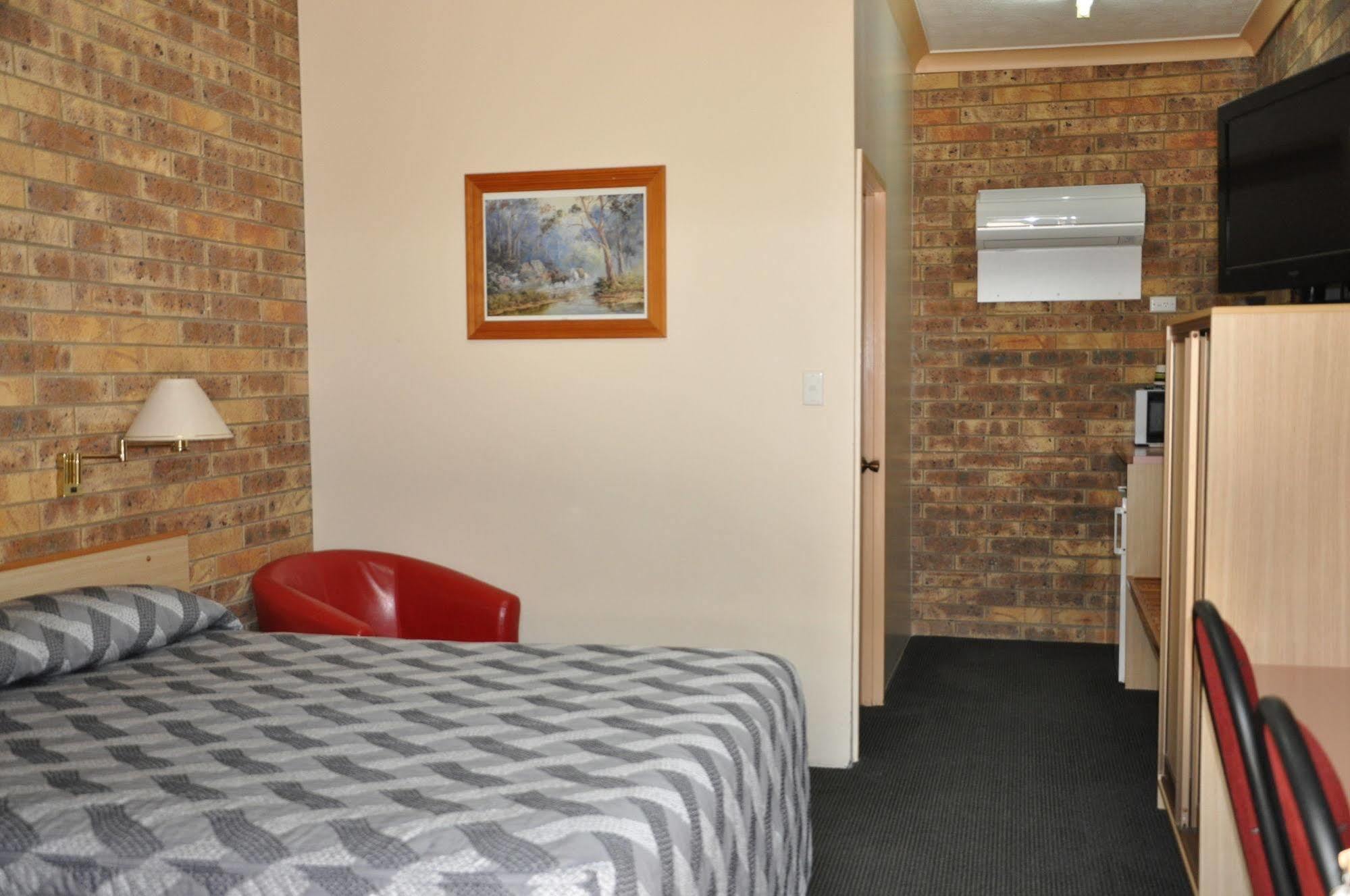 Longreach Motor Inn Buitenkant foto